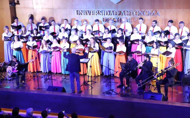 Coro de la Universidad Autónoma de Chile presentó su tradicional