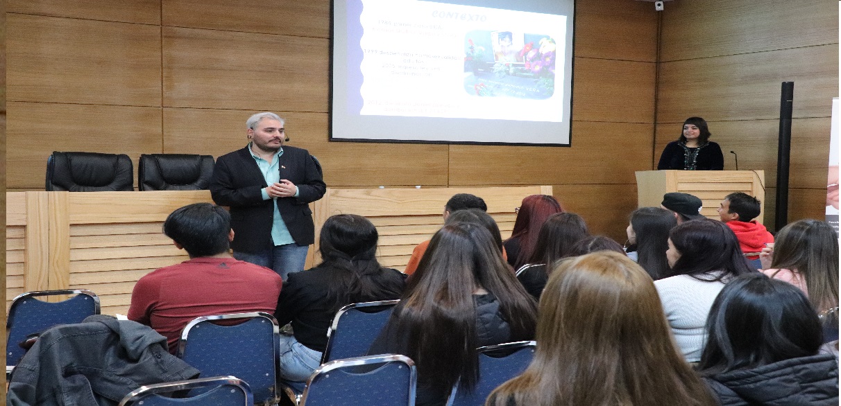 Carrera de Trabajo Social Inaugura Cátedra Gestión de la Diversidad con charla de Fundación Todos Somos Diversos