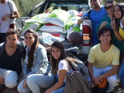 Estudiantes aportaron 370 kilos de alimentos a refugio canino