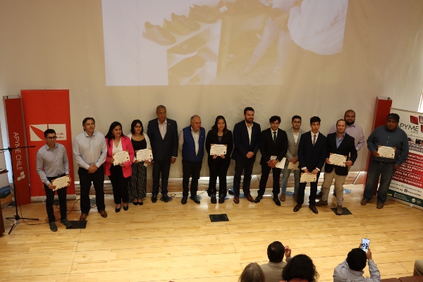Micro y medianos empresarios de la región de La Araucanía fueron capacitados por estudiantes y titulados de la Universidad Autónoma de Chile