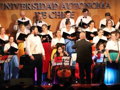 Coro de la Universidad Autónoma de Chile presentó su tradicional concierto de Navidad y Año Nuevo