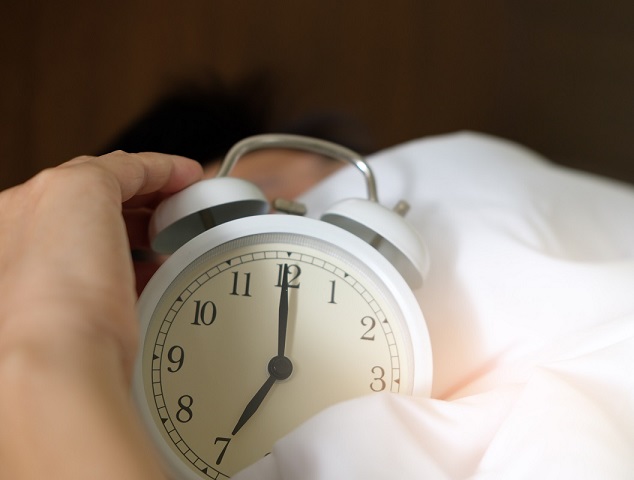 Académicos de Psicología abordan mitos sobre cambio de horario y trastornos del sueño