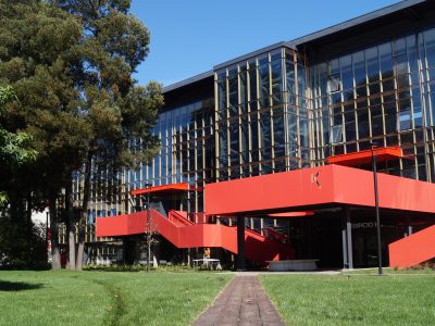 Arquitectura inició año académico en edificio K