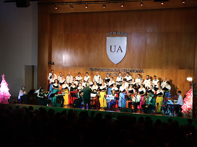 Coro de la Universidad Autónoma de Chile realizó su tradicional presentación de cierre de año ante más de 400 personas en nuestro Campus Providencia 