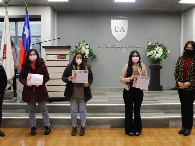 Estudiantes de Padre Las Casas y Lautaro fueron premiadas por crear innovadores juegos infantiles