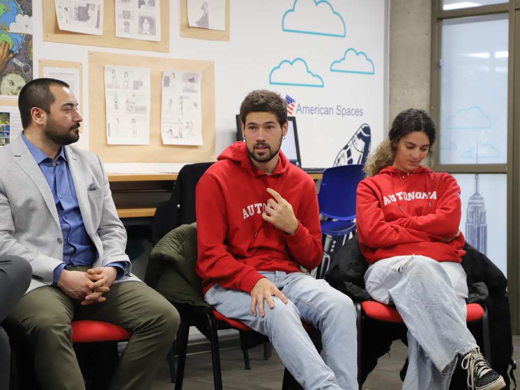 Estudiantes españoles de intercambio en la universidad