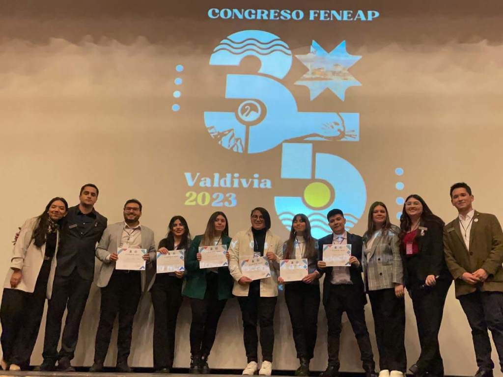 Estudiantes de Administración Pública en el congreso FENAP Valdivia 2023