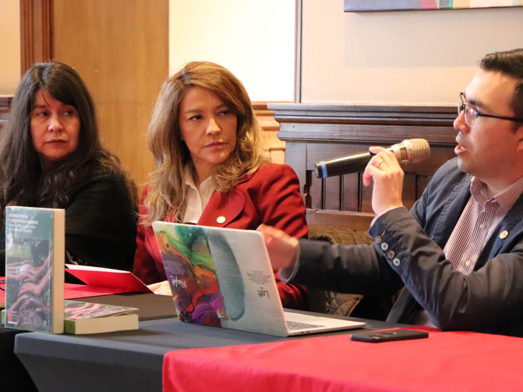 Dra. Mónica Barrientos, Dra. Jéssica Morales y Dr. Eduardo Sandoval