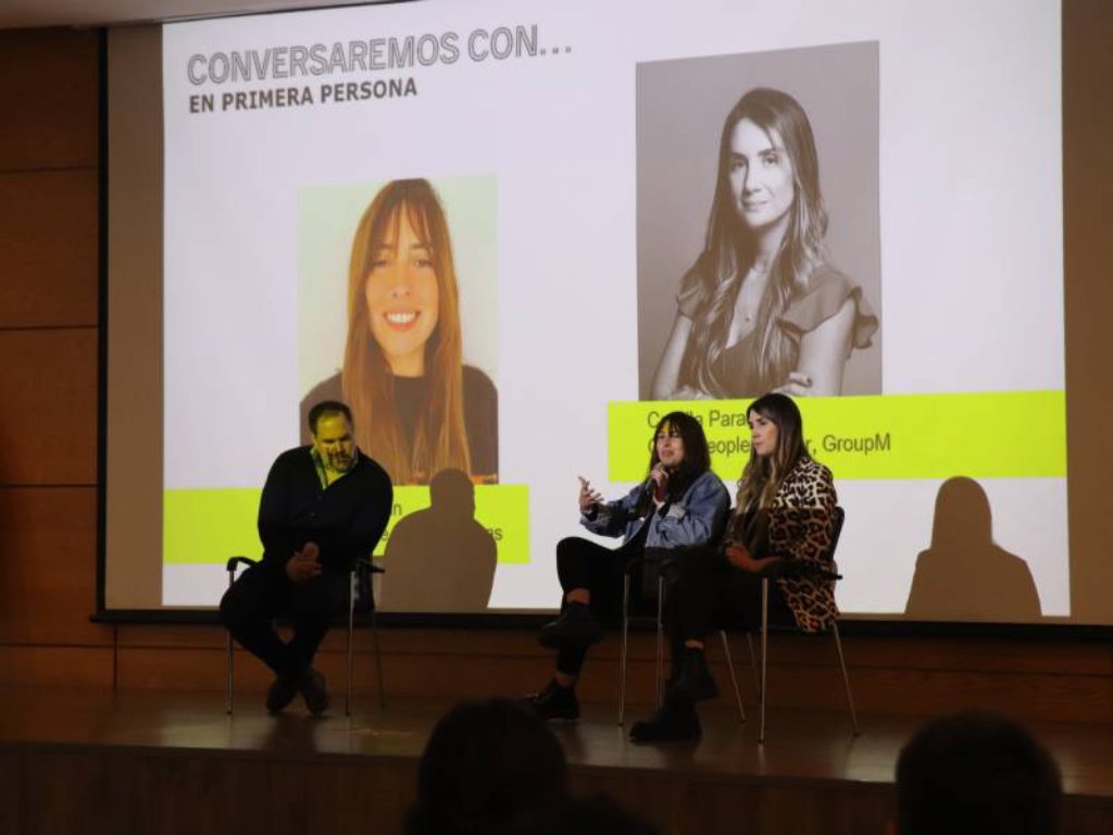 Bárbara Durán, publicista egresada de la Autónoma, y Camila Parada, CPO de Group M