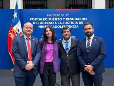 Facultad de Derecho U. Autónoma participó en firma presidencial de proyecto de ley 