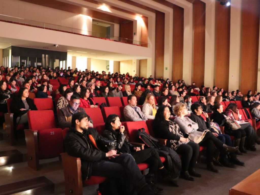 Público en el auditorio durante el seminario