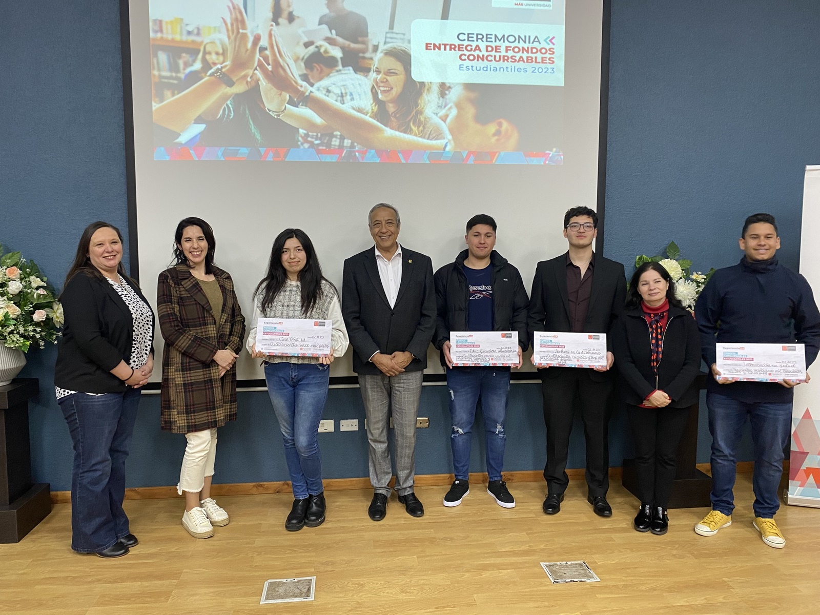 Universidad Autónoma premia a estudiantes destacados en la Ceremonia de Entrega de Fondos Concursables Estudiantiles 2023