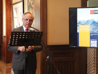 Rector de la Universidad Autónoma de Chile presentó su libro “Una nueva australidad para Chile: Perspectivas, miradas y valoraciones”