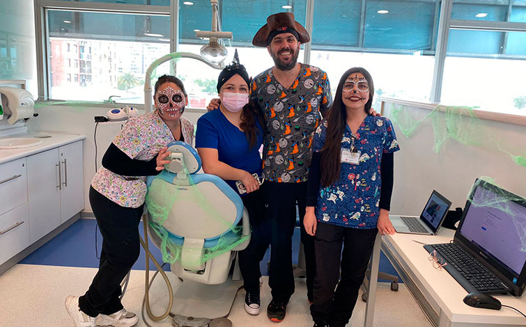 Estudiantes de la carrera de Odontología realizaron entretenida intervención con pacientes en el CIS 