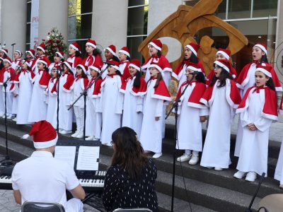 Coro Universidad Autónoma y Coro Infantil del Teatro Municipal de Temuco ofrecieron emotivo Concierto de Navidad