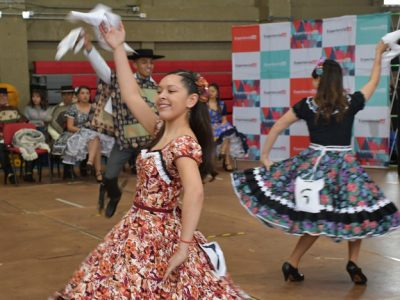 Estudiantes y colaboradores celebran Fiestas Patrias en Talca
