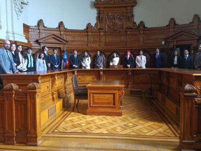 Estudiantes de la Clínica Jurídica de Campus El Llano Subercaseaux participaron de visita guiada a la Excelentísima Corte Suprema
