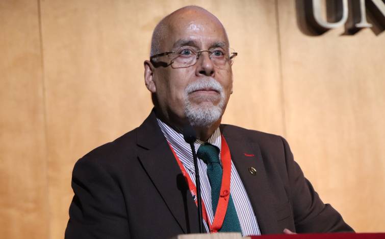 Dr. Esteban Cortés