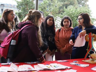 Estudiantes de la carrera de Enfermería de Temuco informan sobre prevención de enfermedad renal en el Día Mundial del Riñón