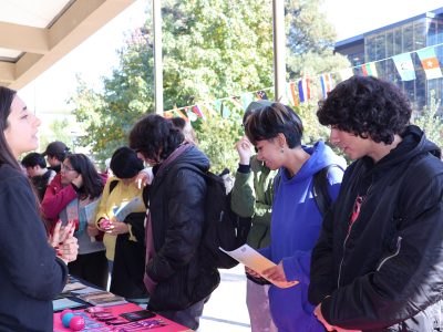  Feria de Las Naciones promovió movilidad internacional en la Universidad Autónoma Sede Temuco