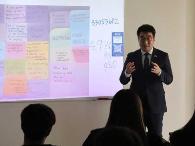 Ministro representante de la Embajada de la República de Corea dicto charla a estudiantes de la Carrera de Ingeniería en Control de Gestión