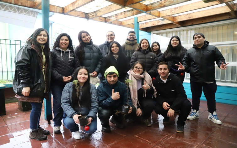 Estudiantes de la Autónoma de Temuco realizaron intervención urbana por el Día del Medio Ambiente
