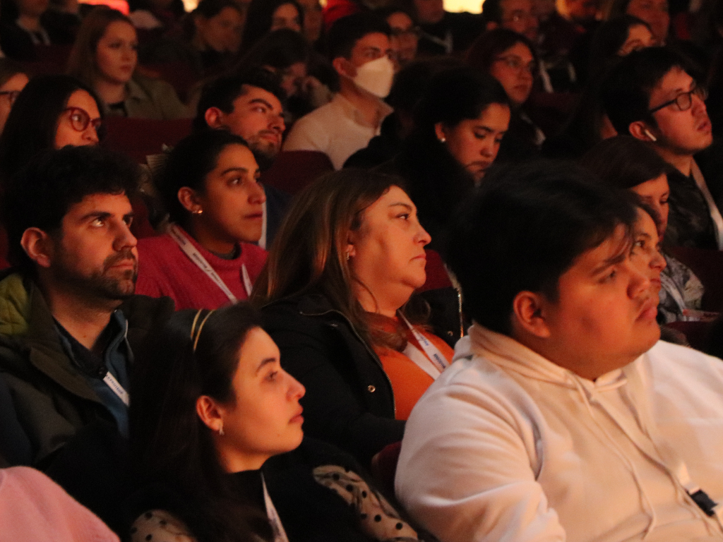 Público en Seminario de Cariología.