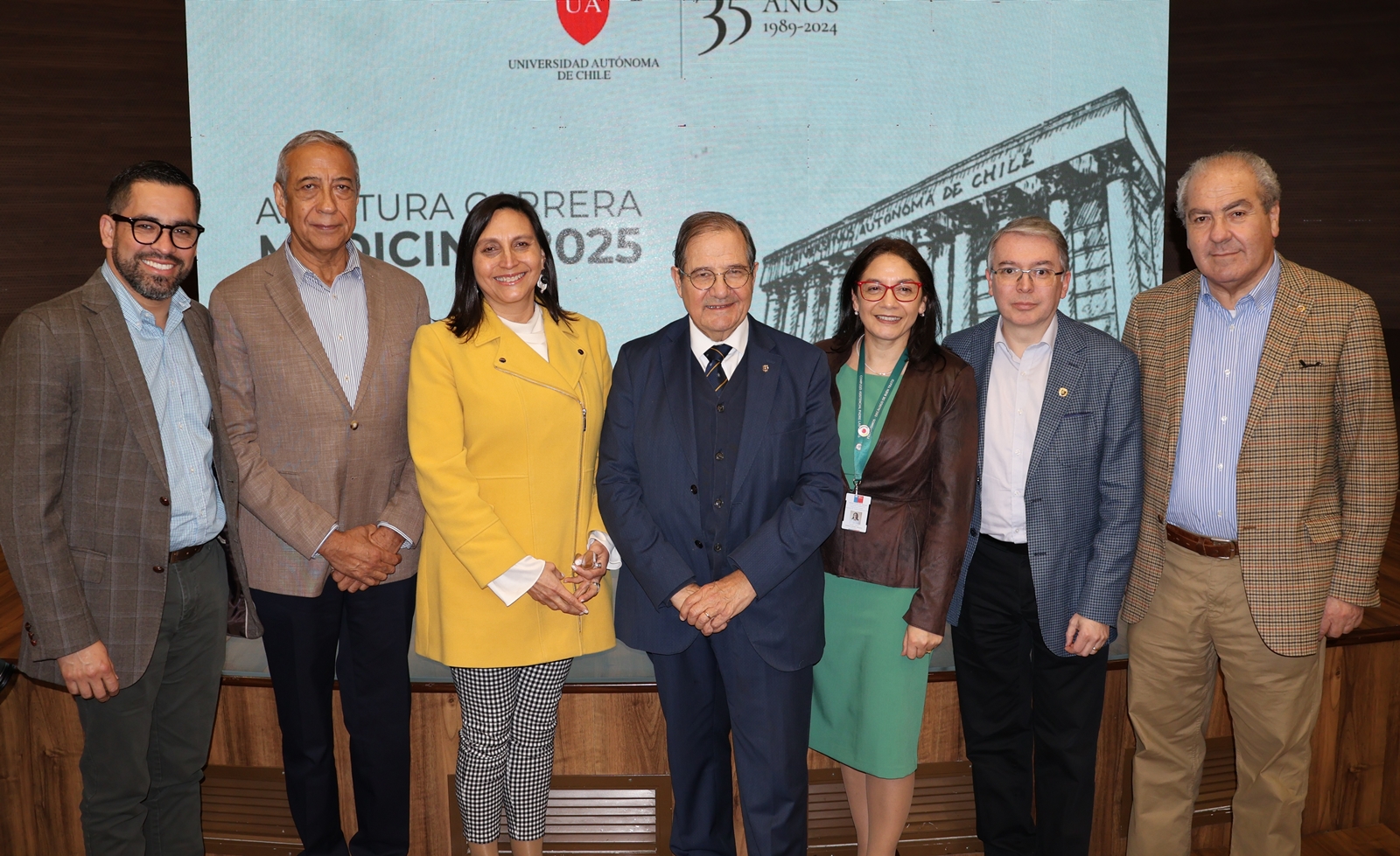 FOTO lanzamiento carrera de medicina 7