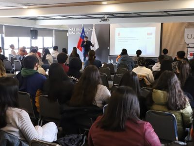 En Temuco celebran el Día Internacional del Químico Farmacéutico con una enriquecedora jornada de experiencia estudiantil