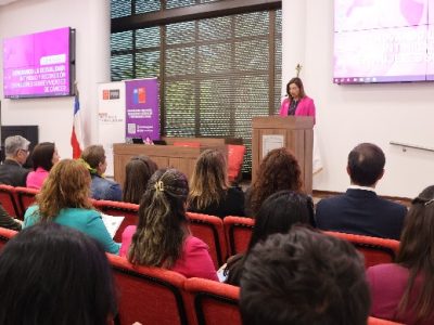 Universidad Autónoma conmemora el Día Mundial del Cáncer de Mama con seminario para sobrevivientes