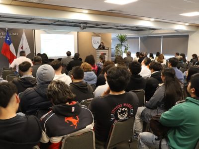 U. Autónoma de Chile impulsa la innovación abierta en seminario de alto impacto