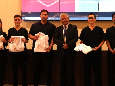 Ceremonia de investidura destaca la importancia del servicio público para los estudiantes de Medicina