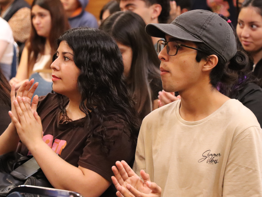 Estudiantes en la charla.