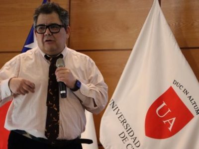 Seminario de la Universidad Autónoma abordó la geografía de Chile desde un mirada histórica