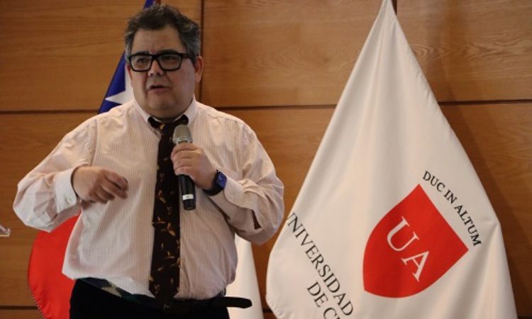 Seminario de la Universidad Autónoma abordó la geografía de Chile desde un mirada histórica