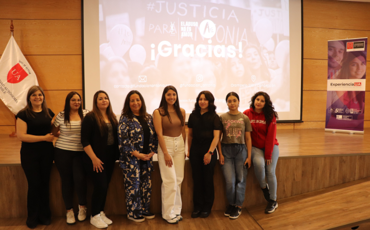 Fundación Antonia realiza charla sobre violencia en relaciones amorosas en Sede Santiago 