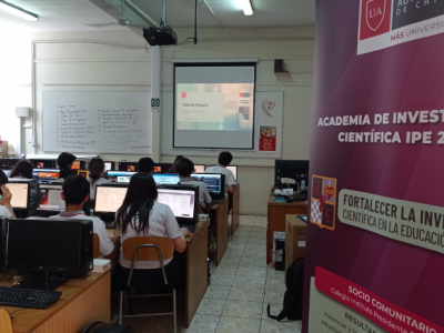 Proyecto “Fortalecer la Investigación Científica en la Educación Secundaria” impacta en estudiantes del Colegio Instituto Presidente Errázuriz 