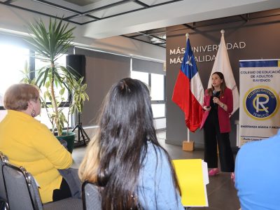 U. Autónoma y el Colegio de Adultos Rayenco se unen para promover el diálogo y la salud mental en espacios educativos